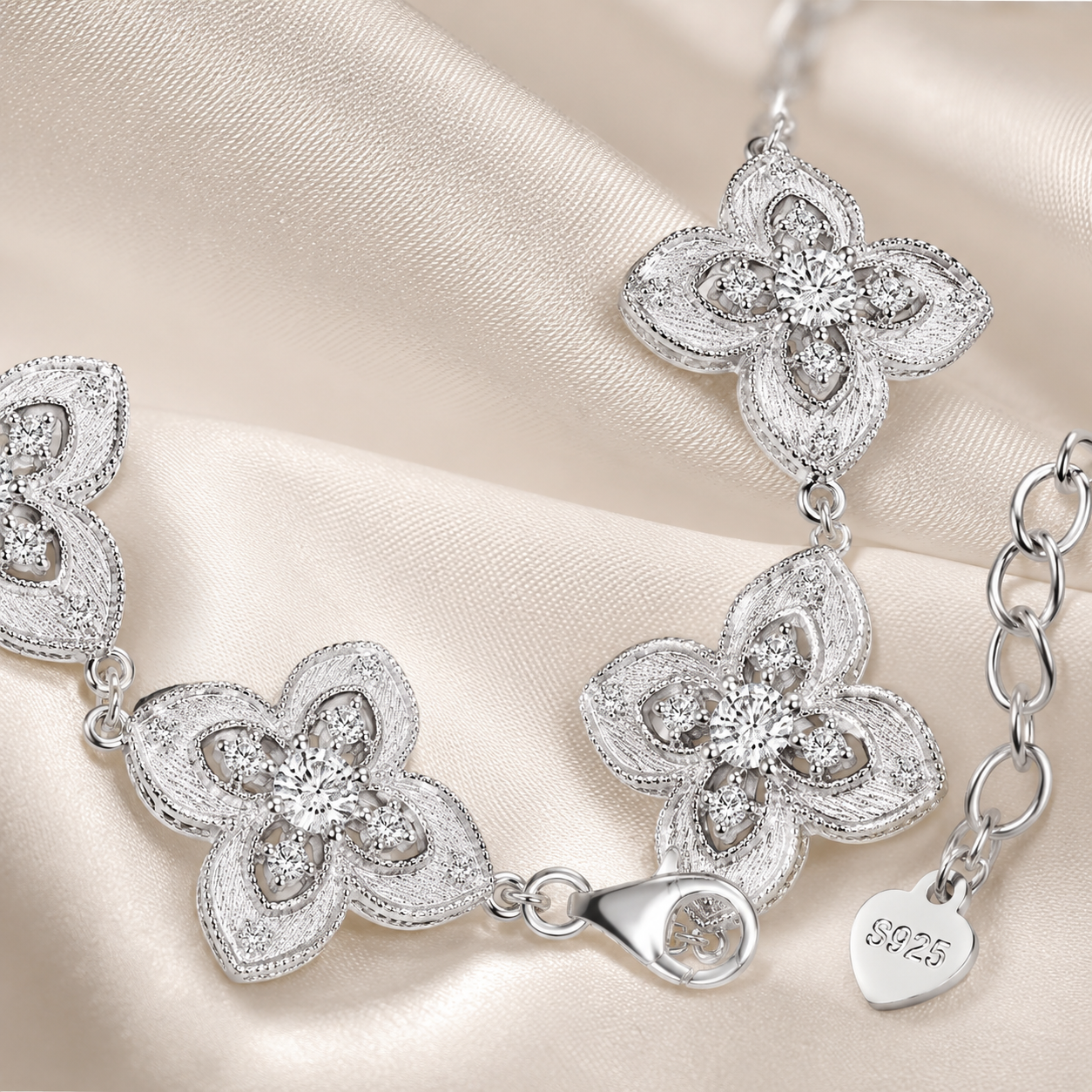 AITHYRIA｜Fifth Element Blossom Bracelet